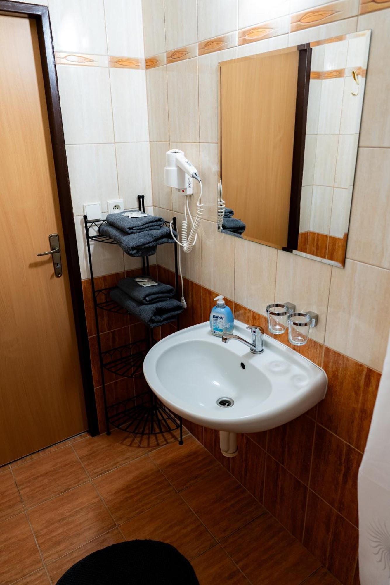 Hotel Cementar Hranice  Εξωτερικό φωτογραφία