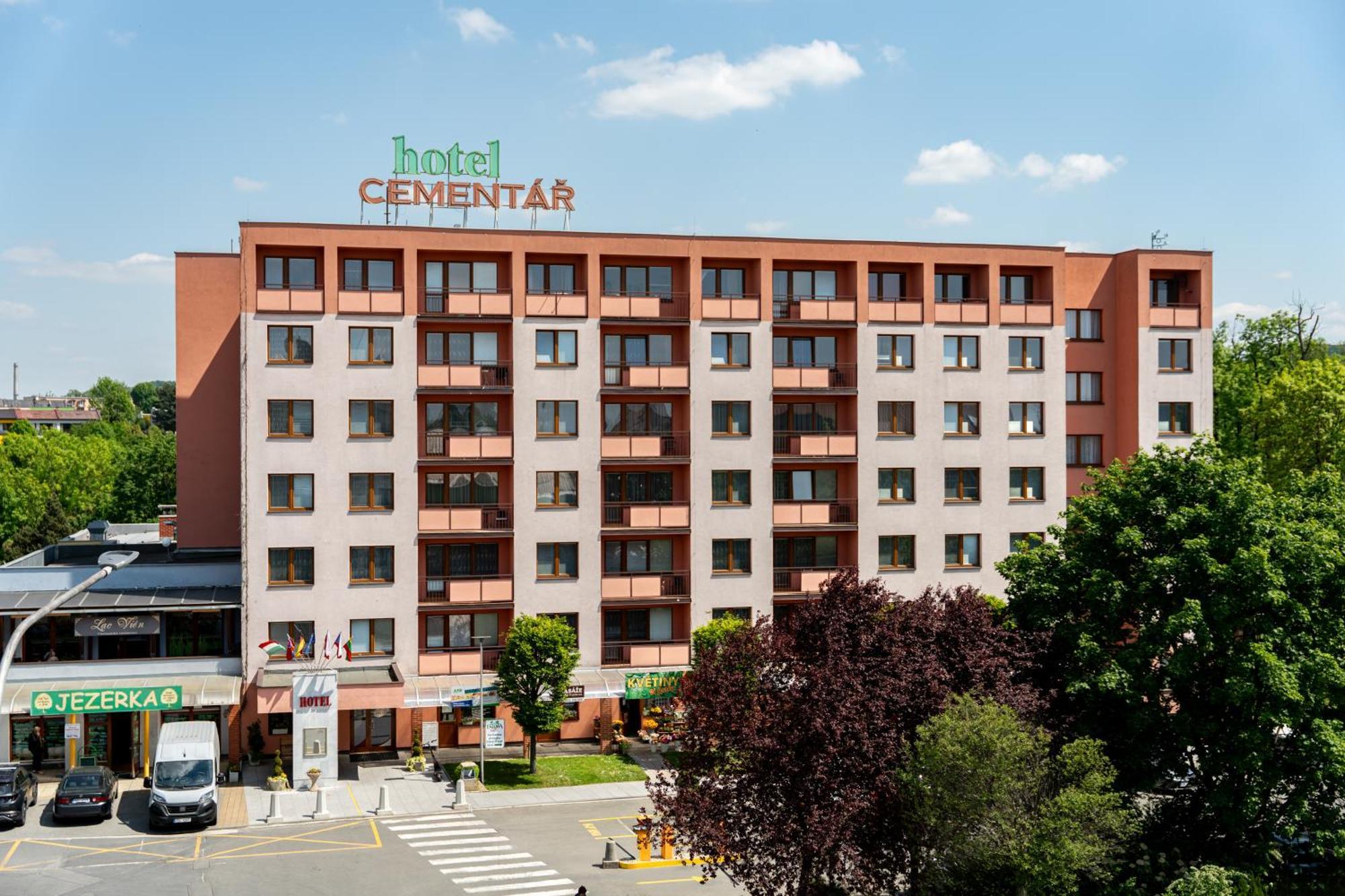 Hotel Cementar Hranice  Εξωτερικό φωτογραφία